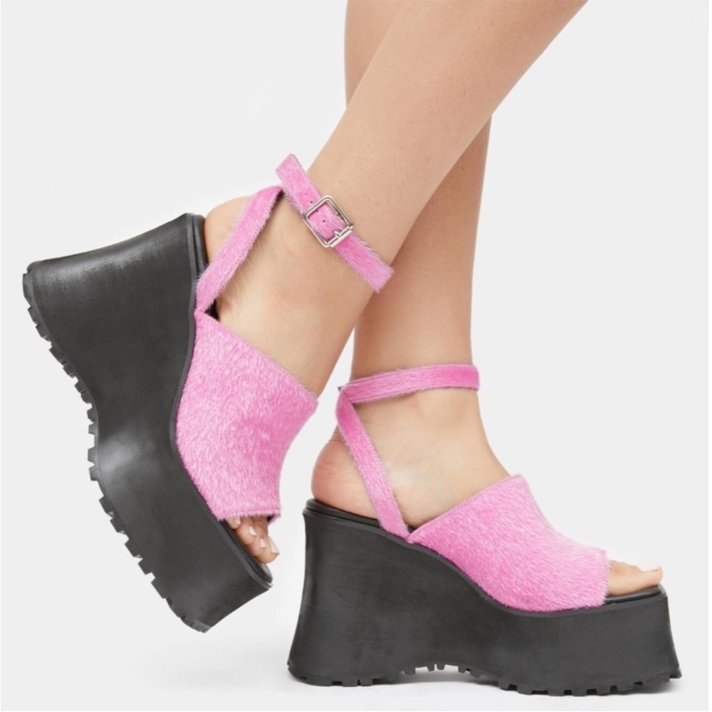 dELiA*s by Dolls Kill Pink bubblegum ahead of the game pink Platform Sandals - Picture 2 of 10